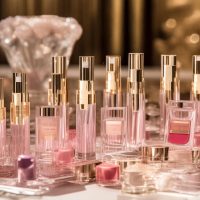 Bộ sản phẩm mới Decorte và Baccarat: Yếu tố thời trang và làm đẹp độc đáo
